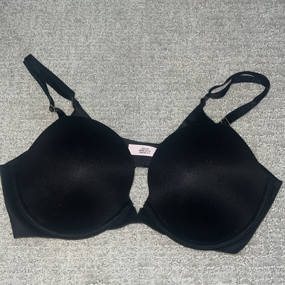NWOT VICTORIA SECRET DREAM ANGELS
Smooth Push-Up Bra - Picture 3 of 4